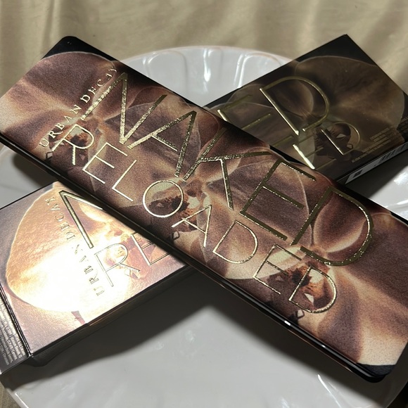 🧸🍭Urban Decay Naked Reloaded Palette - Picture 5 of 12